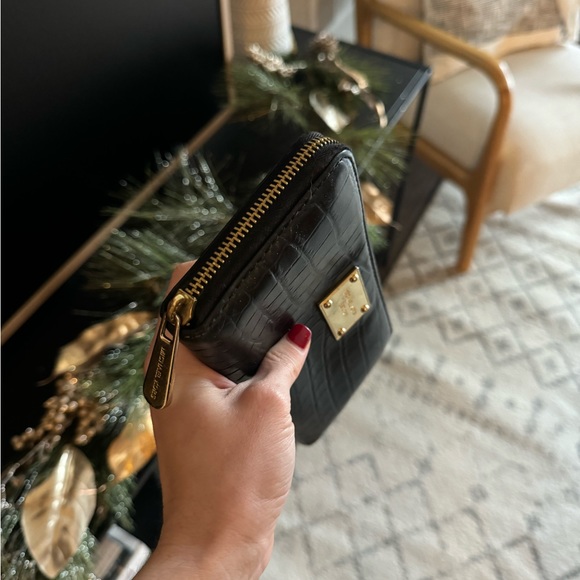 Michael Kors Women’s Wallet - Picture 3 of 3